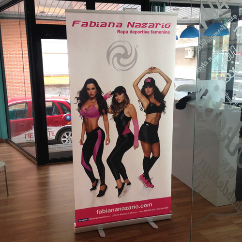 Roll up empresa fabiana nazario Lona utilizada en roull up